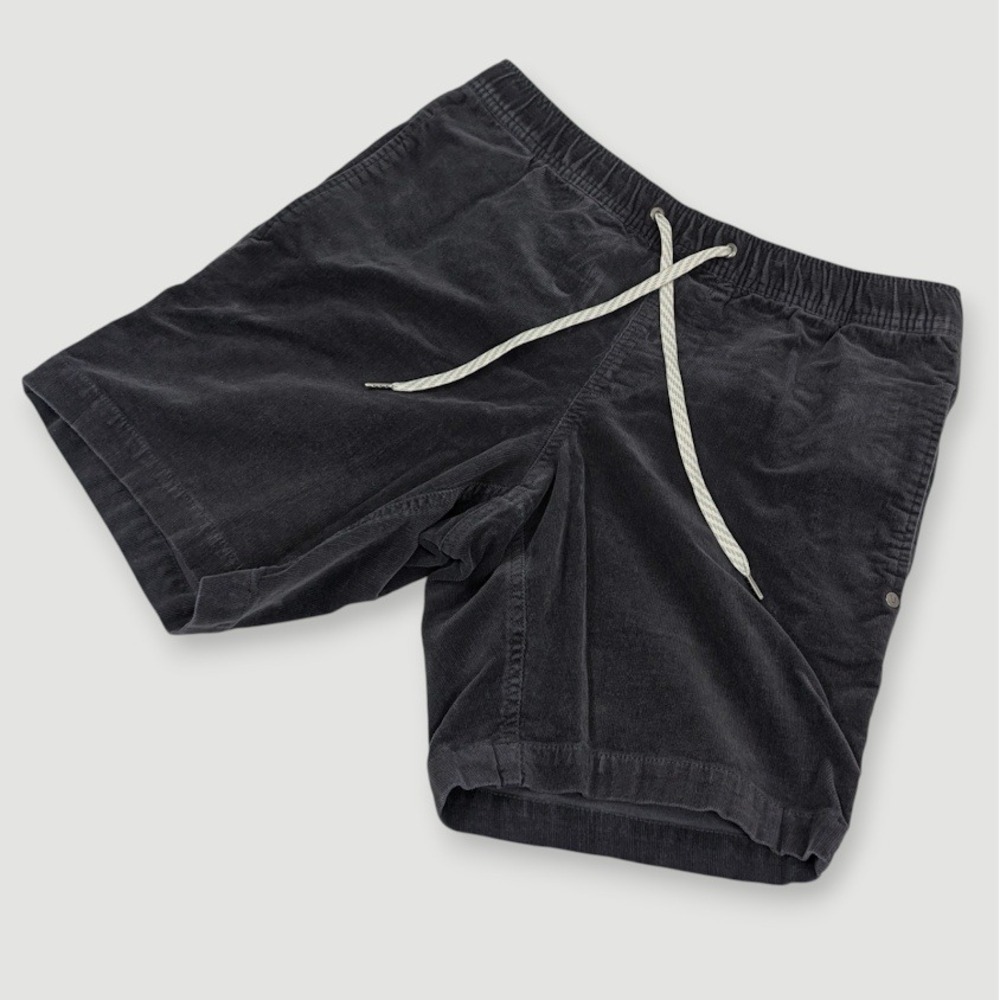 Vuori Optimist Corduroy Shorts Mens Medium 8" Inseam Black Casual Athleisure